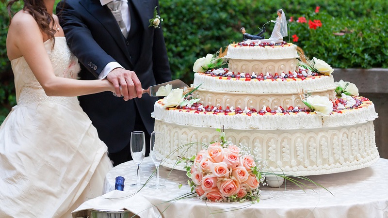 Где купить вкусный свадебный торт?