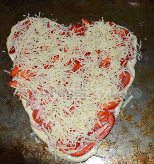 Рецепт быстрого приготовления пиццы в духовке